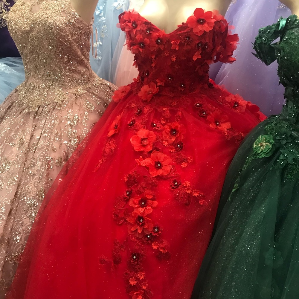 Red prom dress/ quince